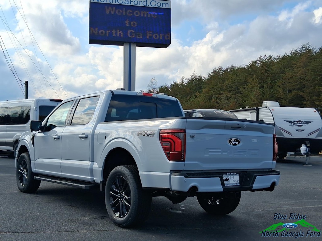 New 2025 Ford F-150 LARIAT 4WD SuperCrew 5.5 Box w/ 3.5L EcoBoost Crew Cab Pickup