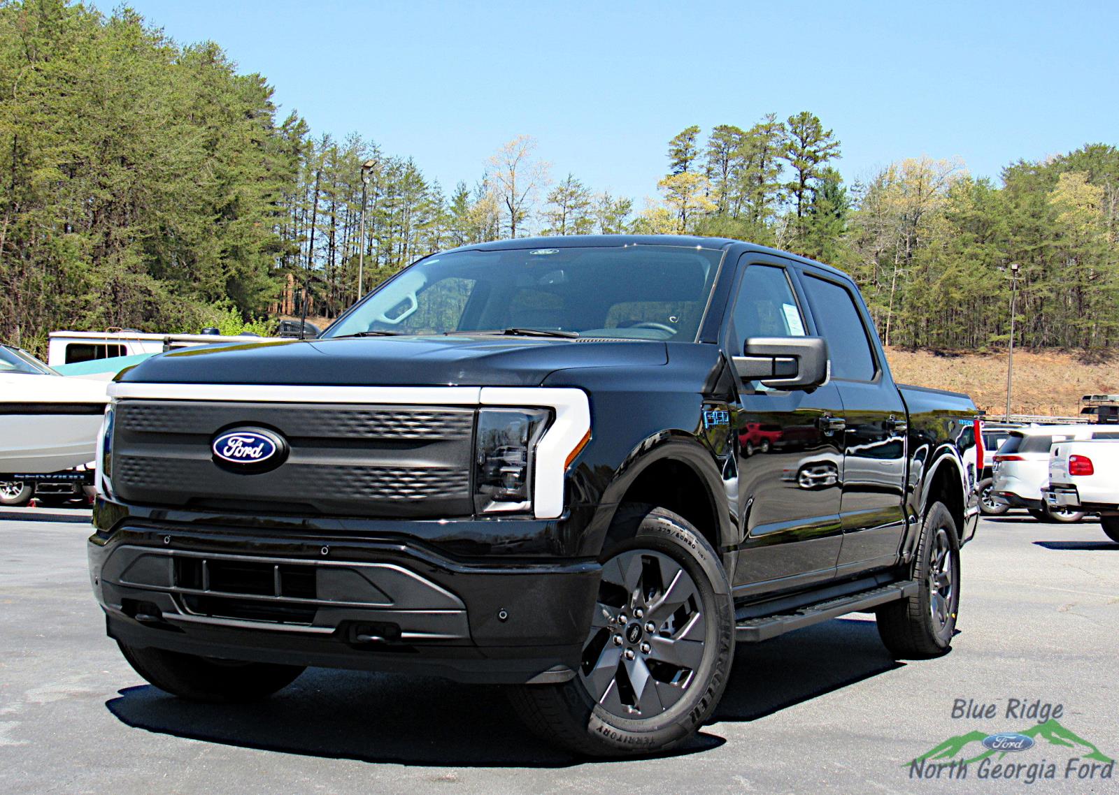 2025 Ford F-150 Lightning Flash's photo