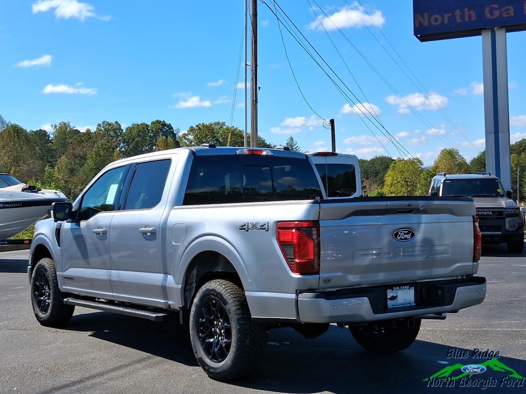 New 2025 Ford F-150 XLT 4WD SuperCrew 5.5 Box w 3.5L  EcoBoost Crew Cab Pickup