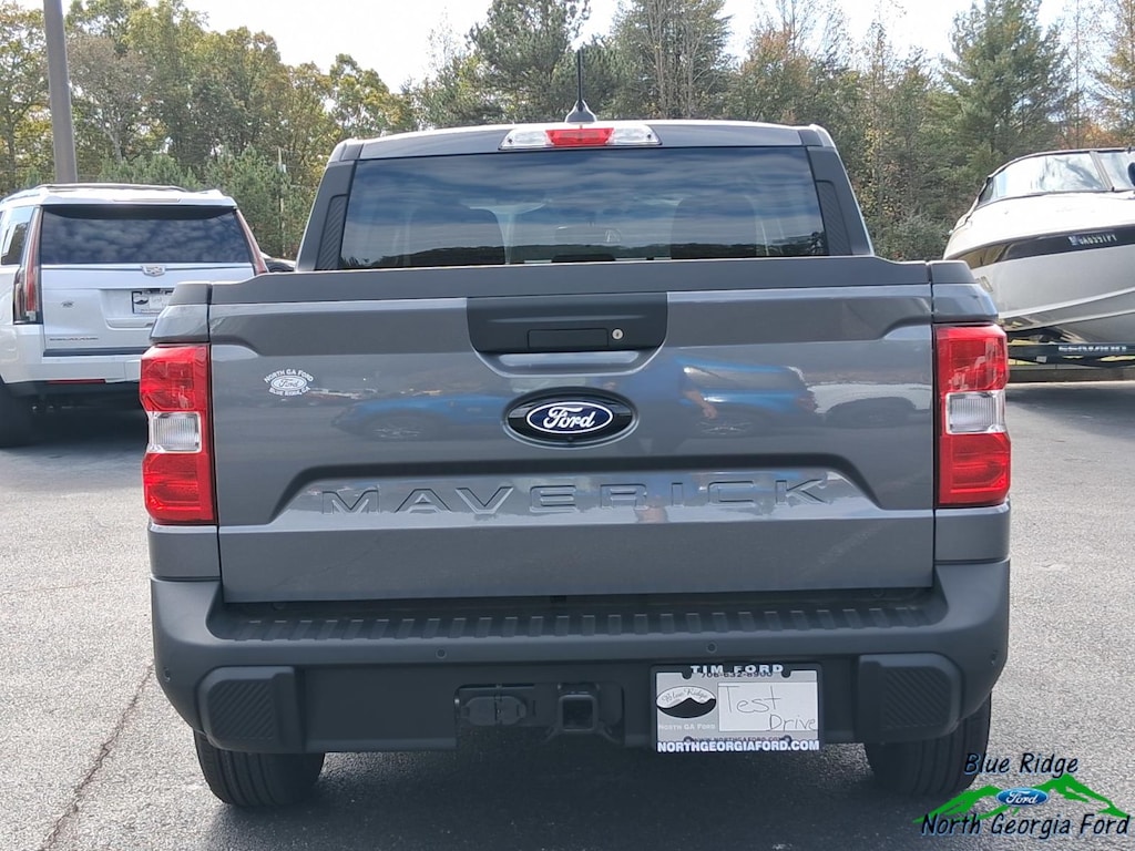 New 2025 Ford Maverick XL Crew Cab Pickup