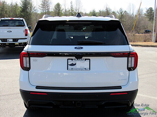 2025 Ford Explorer ST-Line photo 4