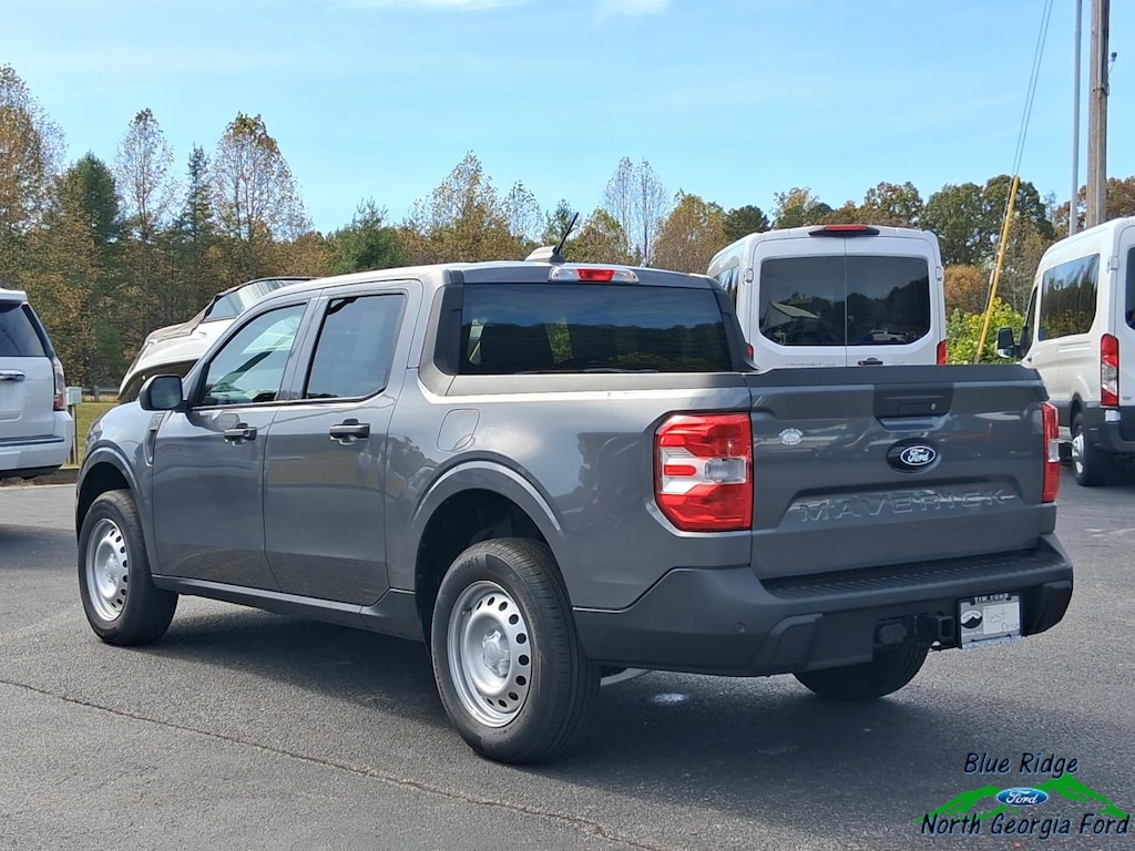 New 2025 Ford Maverick XL Crew Cab Pickup