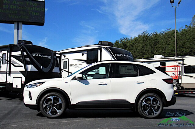 2025 Ford Escape ST-Line Select photo 2