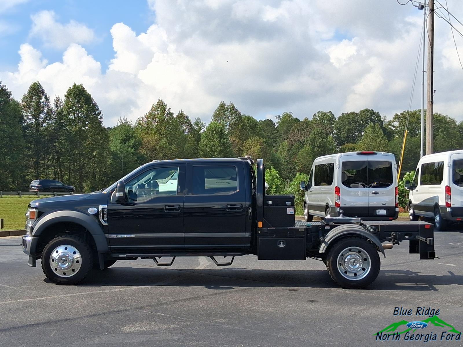 2022 Ford F-550 Lariat photo 2