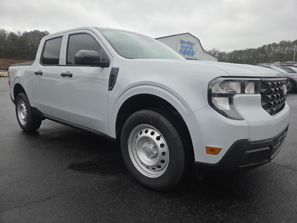 New 2025 Ford Maverick XL Crew Cab Pickup