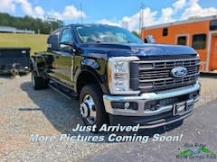 2025 Ford Super Duty F-350 DRW F-350 XL Crew Cab Pickup