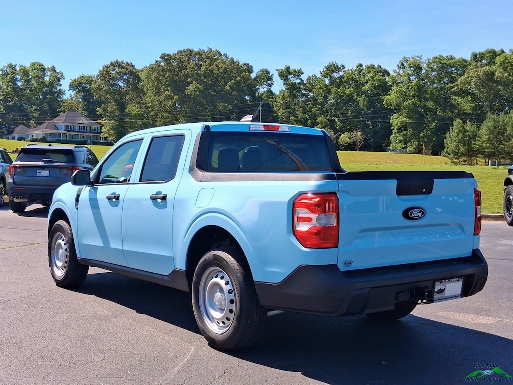 New 2026 Ford Maverick XL AWD SuperCrew Crew Cab Pickup