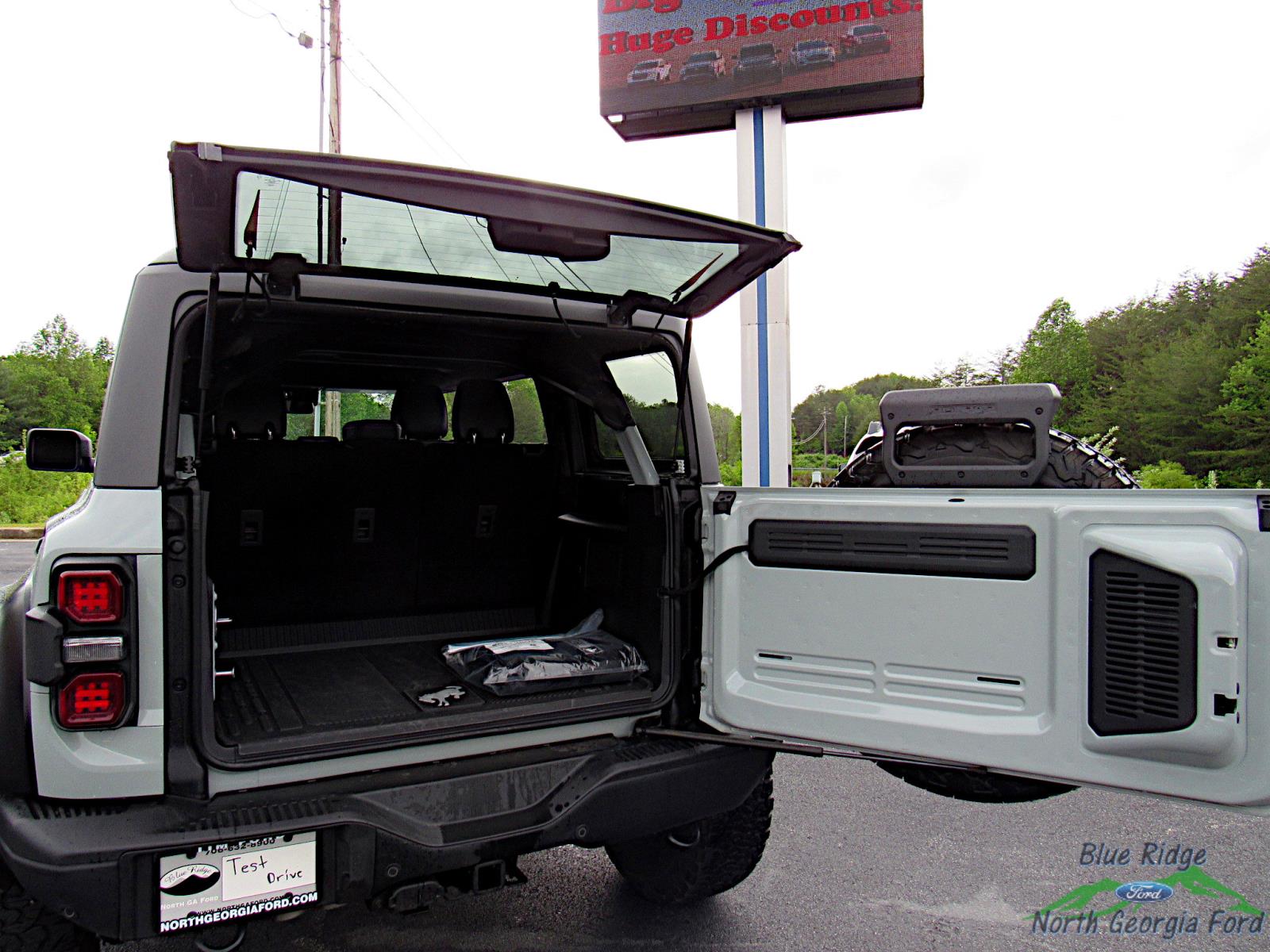 2023 Ford Bronco 4-Door Raptor - Photo 14