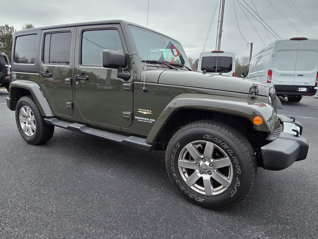 Used 2015 Jeep Wrangler Unlimited 4WD Sahara Sport Utility