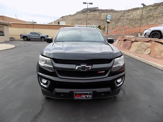 2015 Chevrolet Colorado Z71 photo 2