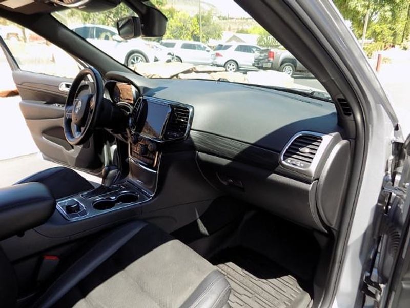 2020 Jeep Grand Cherokee Altitude - Photo 21