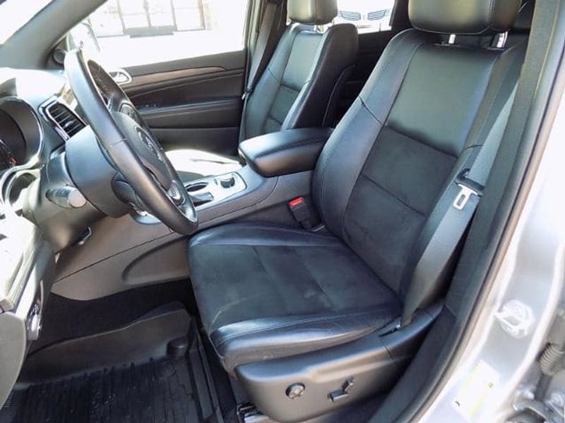 2020 Jeep Grand Cherokee Altitude - Photo 11