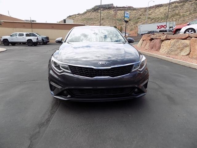 2019 Kia Optima S photo 2