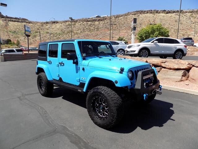 2017 Jeep Wrangler Unlimited Sahara photo 3