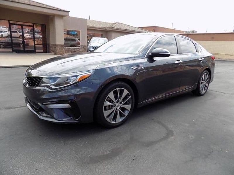 2019 Kia Optima S AT's photo