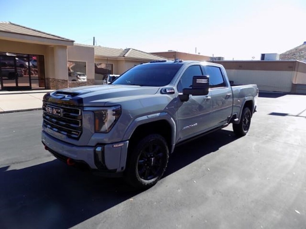 Used 2024 GMC Sierra 2500HD 4WD Crew Cab 159 AT4 truck