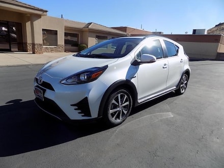 2019 Toyota Prius c L sedan