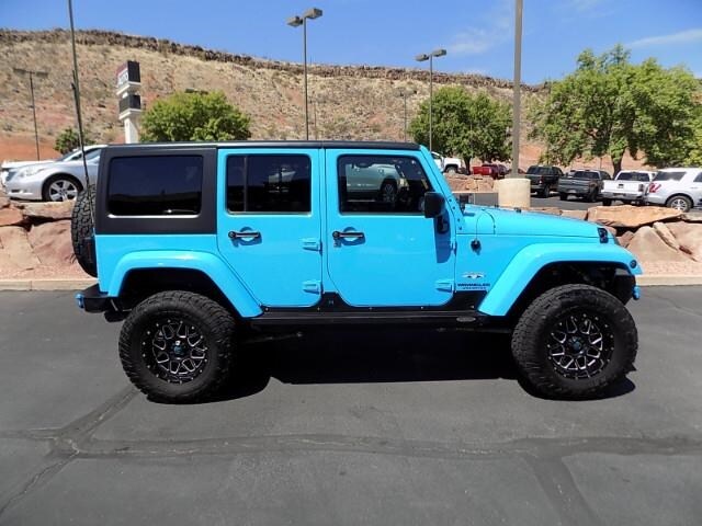 2017 Jeep Wrangler Unlimited Sahara photo 4