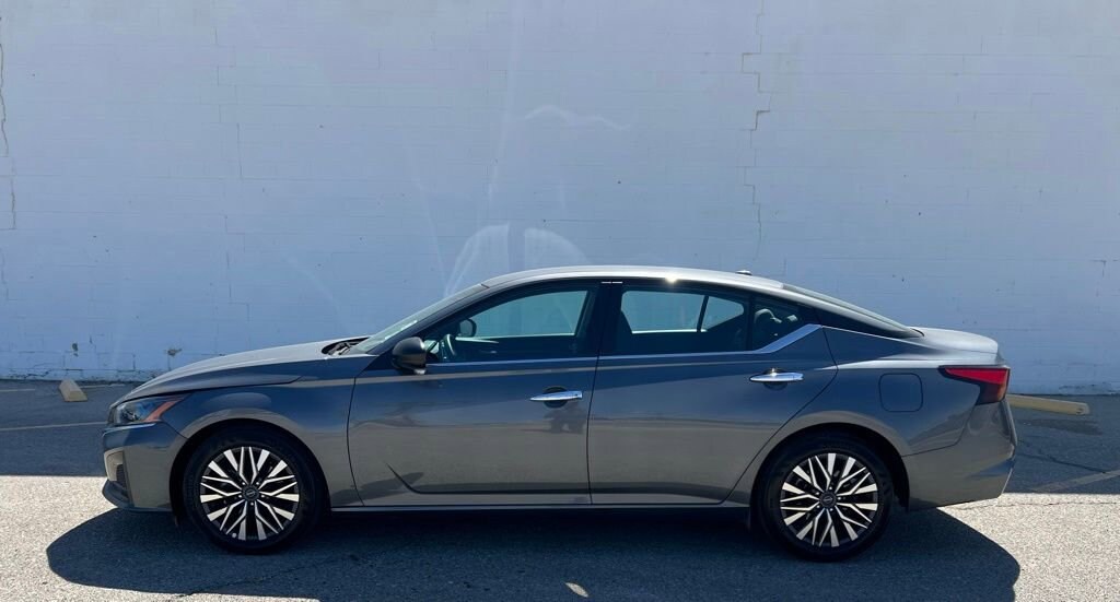 Used 2025 Nissan Altima SV