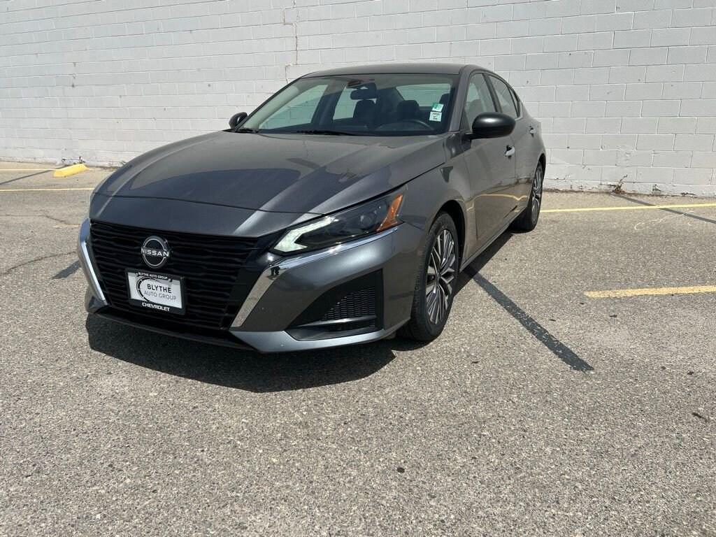 Used 2025 Nissan Altima SV