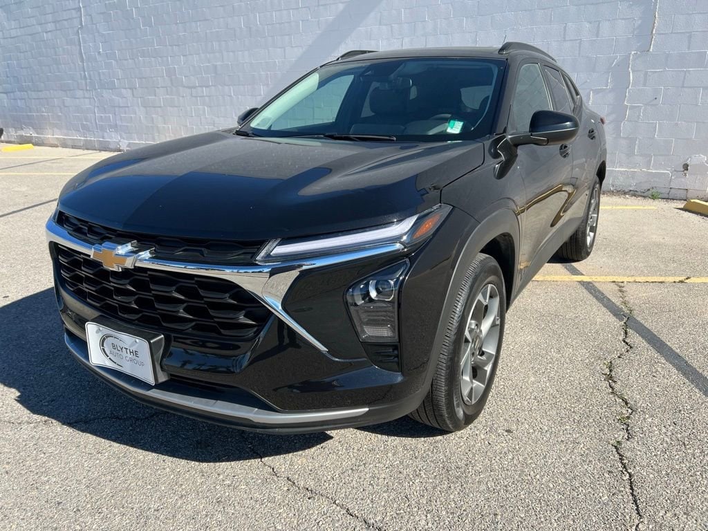 2025 Chevrolet Trax SUV 