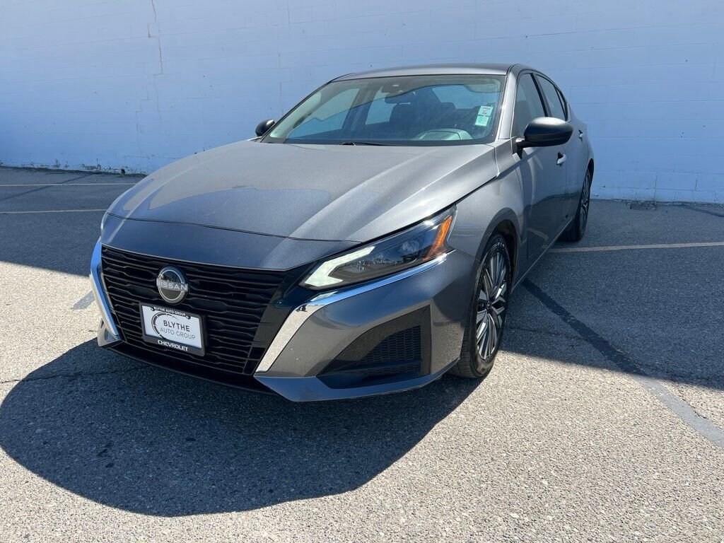 Used 2025 Nissan Altima SV