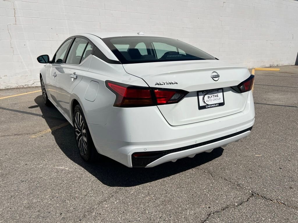 Used 2025 Nissan Altima SV