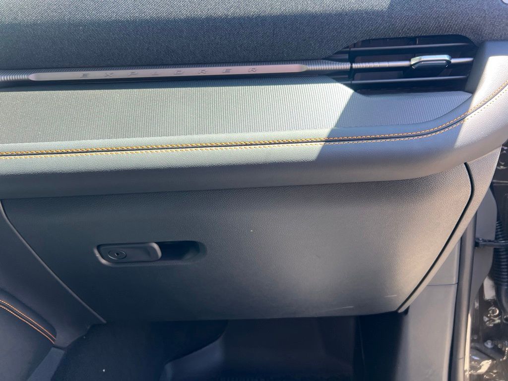 2026 Ford Explorer Tremor - Photo 33