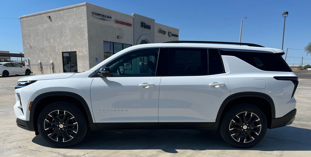 New 2026 Chevrolet Traverse LT SUV