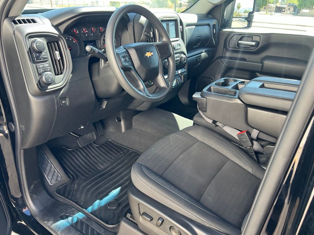 2024 Chevrolet Silverado 2500HD Custom - Photo 10