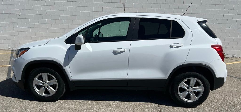 Used 2022 Chevrolet Trax LS SUV