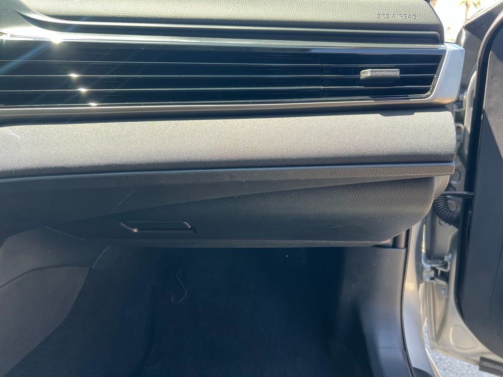 2025 Toyota Camry LE - Photo 24