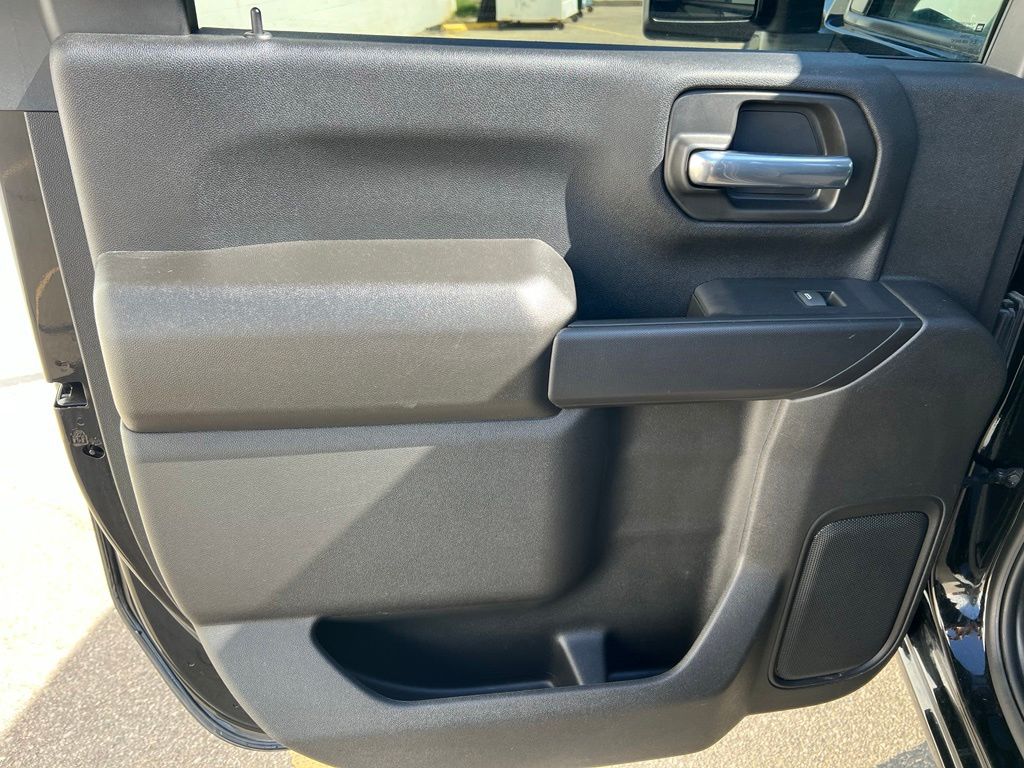 2024 Chevrolet Silverado 2500HD Custom - Photo 20