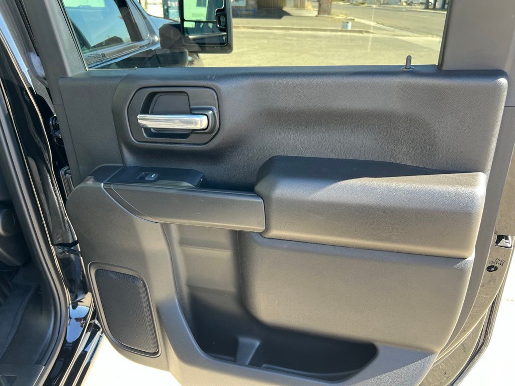 2024 Chevrolet Silverado 2500HD Custom - Photo 23