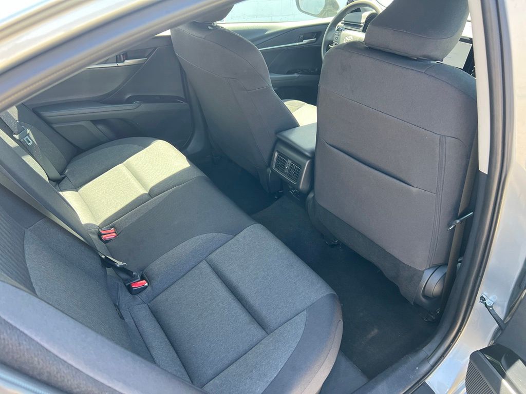 2025 Toyota Camry LE - Photo 21