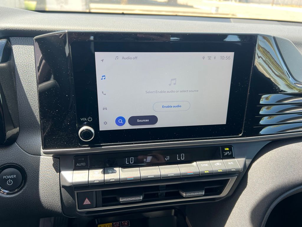 2025 Toyota Camry LE - Photo 13