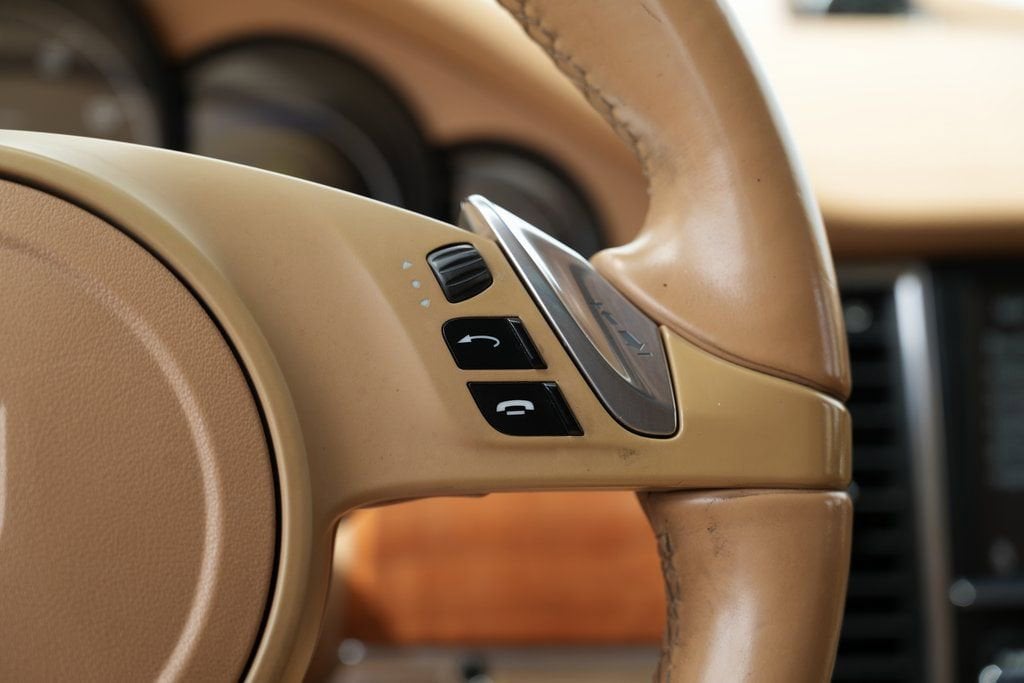2013 Porsche Panamera - Photo 45