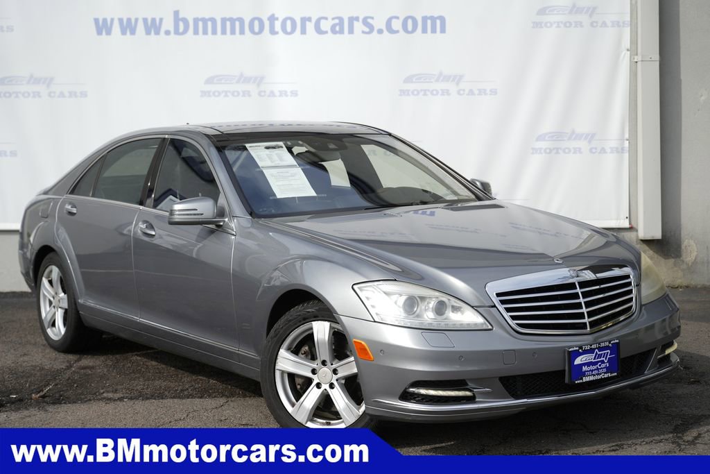 2011 Mercedes-Benz S-Class S550 4MATIC's photo