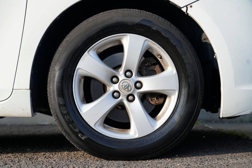 2011 Toyota Sienna Base - Photo 12