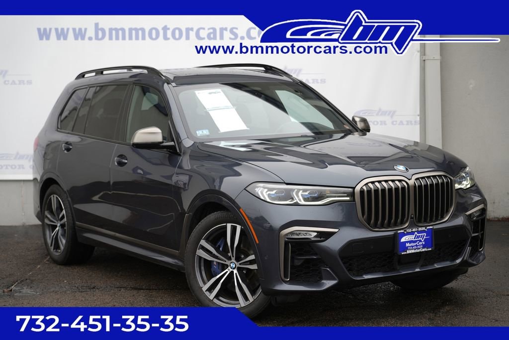 2022 BMW X7 M50i's photo