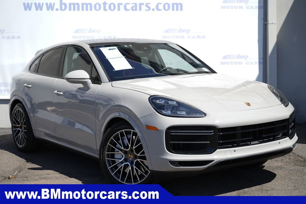 2023 Porsche Cayenne Turbo's photo