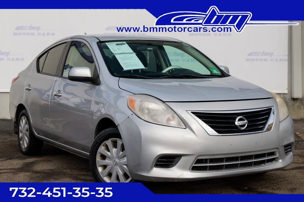 2012 Nissan Versa SV