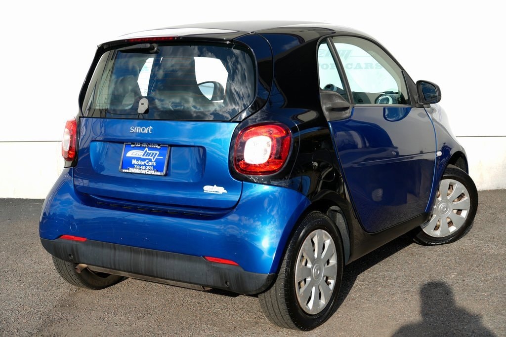 Used 2016 smart fortwo Coupe