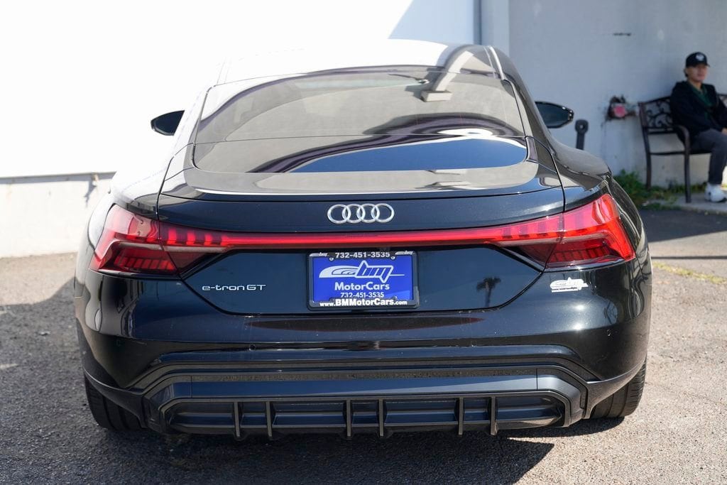 2022 Audi e-tron GT Premium Plus - Photo 6
