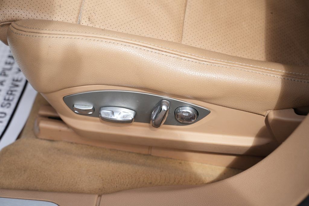 2013 Porsche Panamera - Photo 30