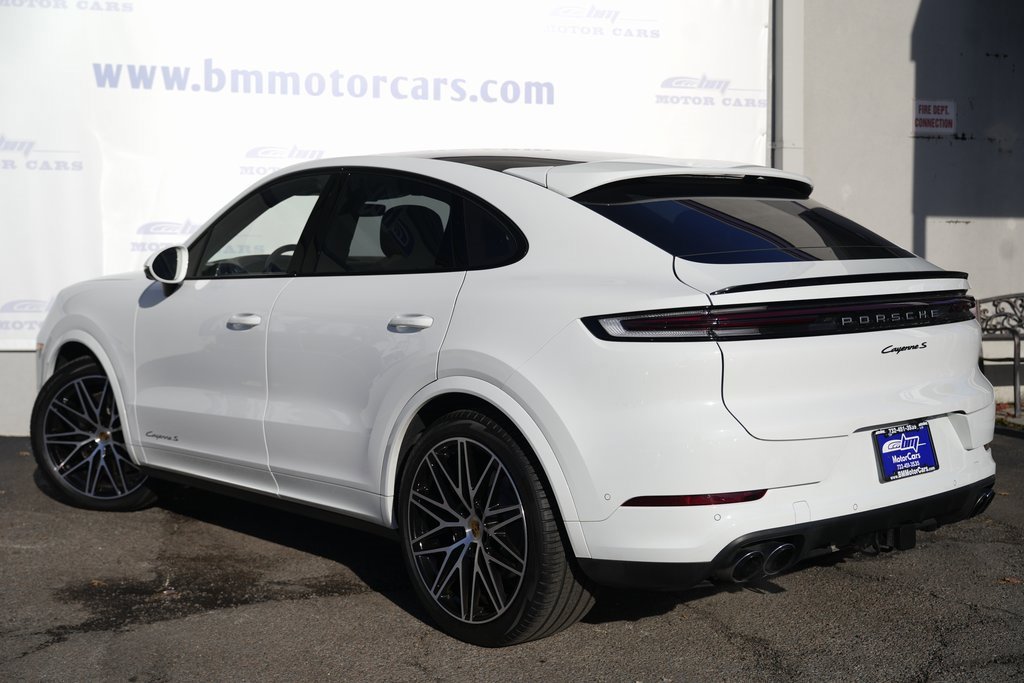 2024 Porsche Cayenne Coupe S photo 4