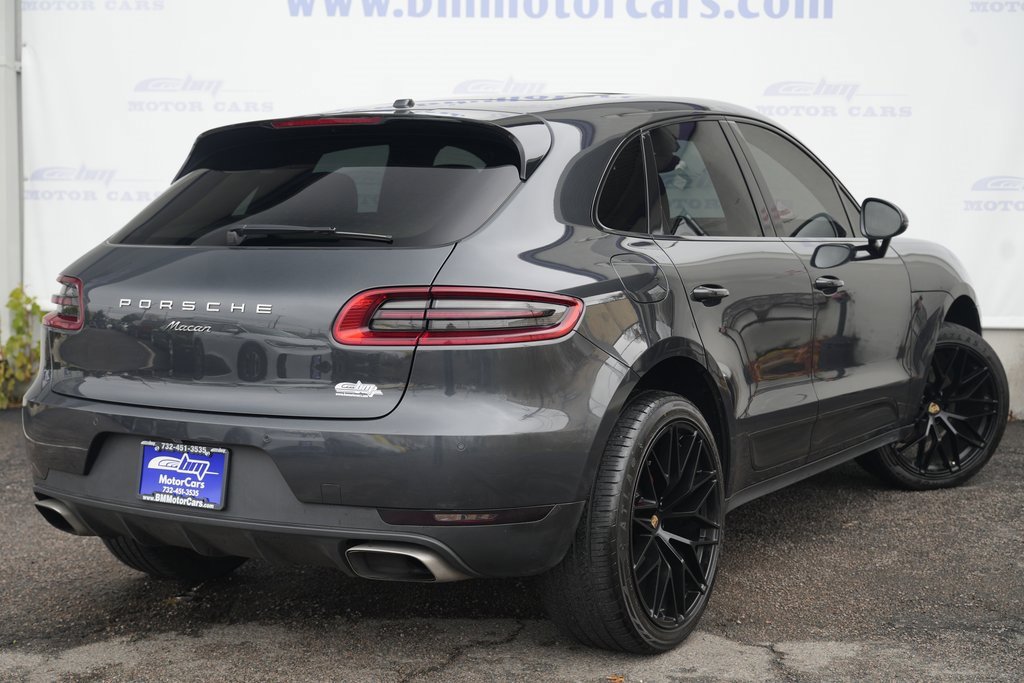 2017 Porsche Macan Base photo 3