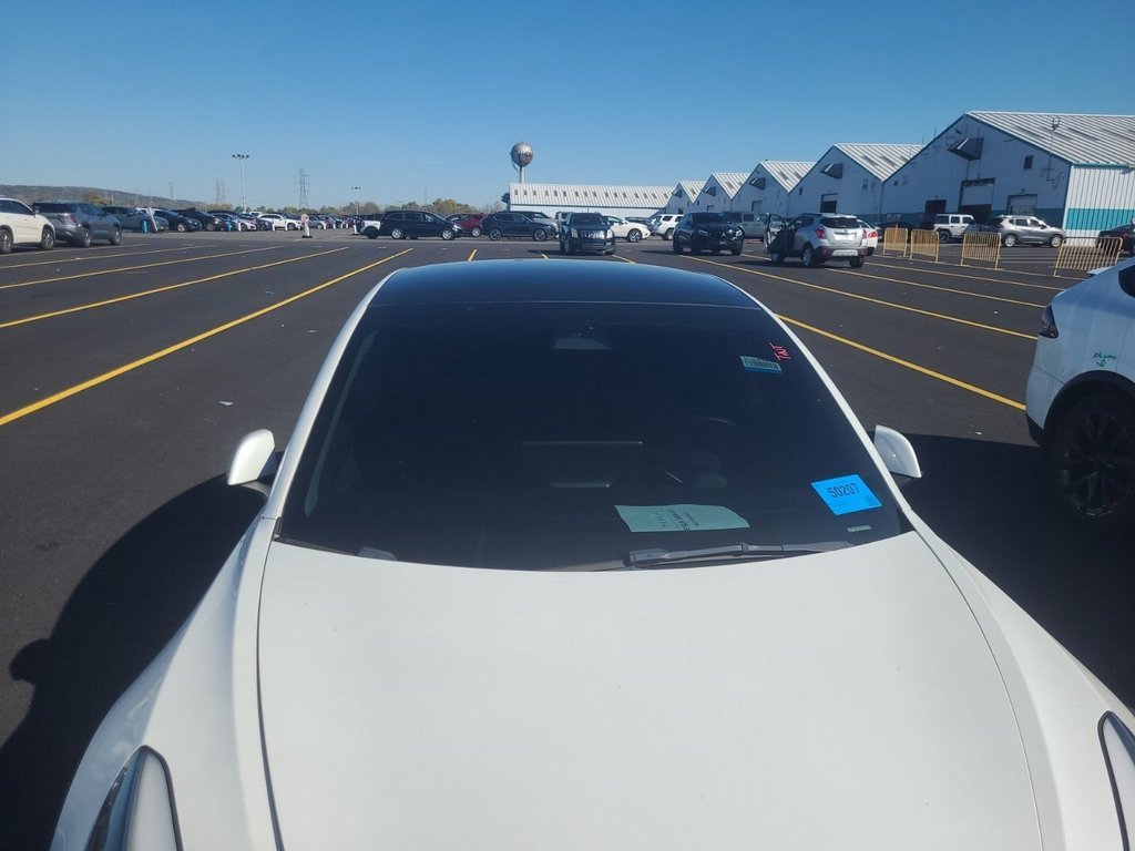 2023 Tesla Model 3 photo 4