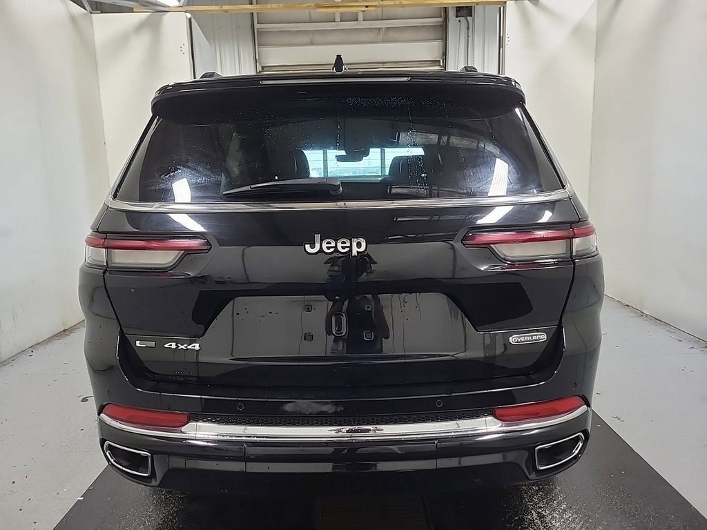 2023 Jeep Grand Cherokee Overland photo 3