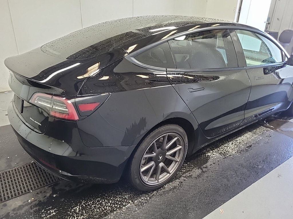 2021 Tesla Model 3 Long Range photo 3
